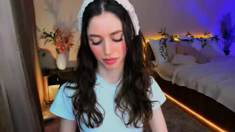 christinaconteeree online show from 09-20-25, 11:22