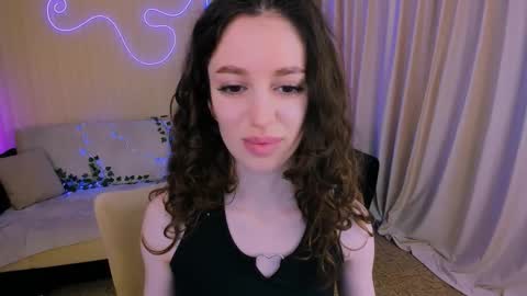 christinaconteeree online show from 09-23-25, 01:36