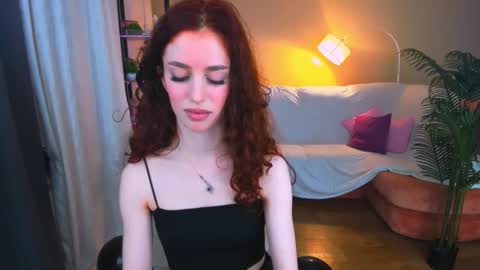christinaconteeree online show from 10-23-25, 01:32