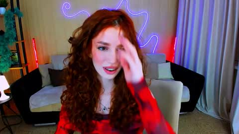 christinaconteeree online show from 11-06-25, 07:37