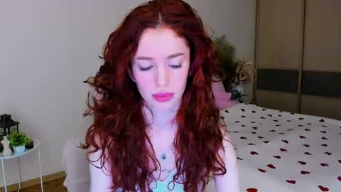 christinaconteeree online show from 05-10-26, 04:17
