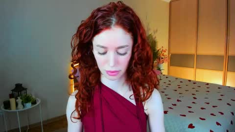 christinaconteeree online show from 05-13-26, 03:15