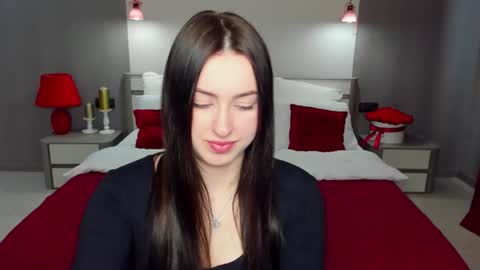 Christina Florence online show from 06-15-26, 06:48