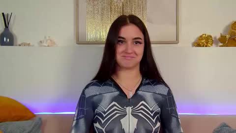 Christina online show from 09-24-25, 05:27