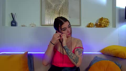 Christina online show from 10-16-25, 06:42