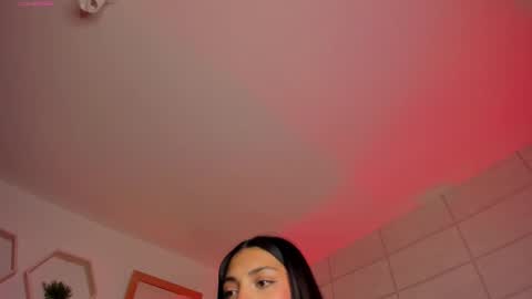 Christine  online show from 09-11-25, 12:05