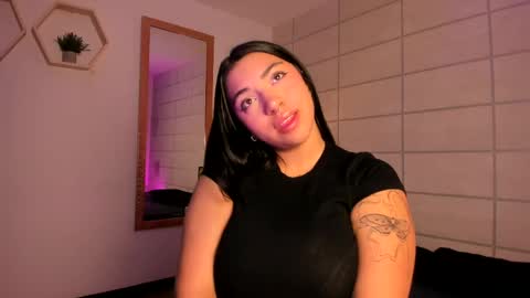 Christine  online show from 05-07-26, 12:21