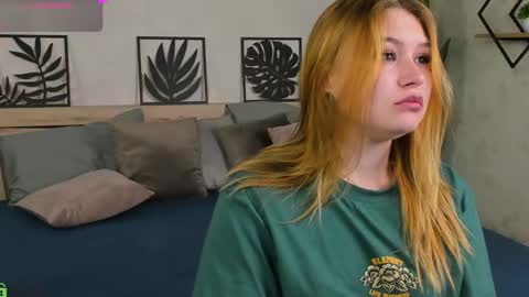 christine_wallker online show from 09-22-25, 12:01