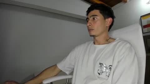 Snapshot of christoper_dick chatting on 03-09-25, 06:28 Petite Horny and chistoper dick online show from 03-09-25, 06:28