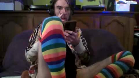 Snapshot of christophe_73 chatting on 10-27-25, 04:22 Chris online show from 10-27-25, 04:22