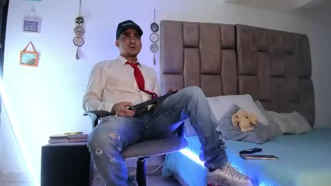 christopher online show from 05-13-26, 09:22