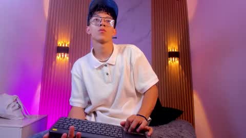 Snapshot of christopher_hunter chatting on 03-19-26, 07:51 Chrisopher Hunter online show from 03-19-26, 07:51