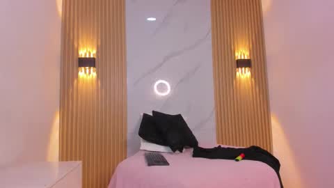 Snapshot of christopher_hunter chatting on 03-29-26, 04:01 Chrisopher Hunter online show from 03-29-26, 04:01