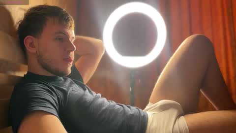 Snapshot of christophertan chatting on 02-18-26, 10:11 Christopher online show from 02-18-26, 10:11