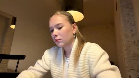 Kiki online show from 02-06-26, 03:26