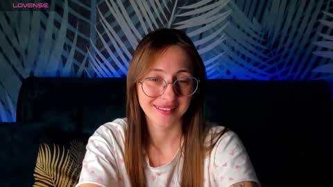 ChristyCrayme online show from 10-13-25, 03:39