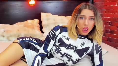christyna_ross online show from 05-02-26, 07:30