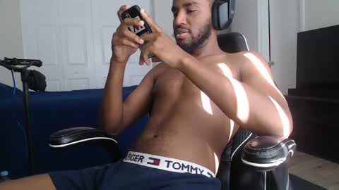 ChrisVacherx online show from 09-27-25, 05:18