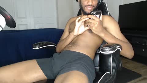 ChrisVacherx online show from 10-03-25, 11:02