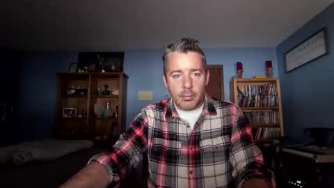 chrisw8121 online show from 12-19-25, 05:53