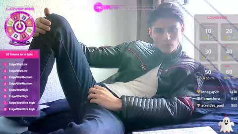 Chrixtopherobin online show from 12-22-24, 08:36