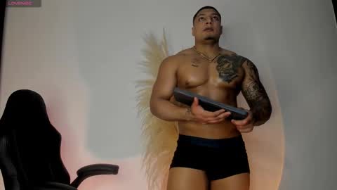 Snapshot of chrizmacgregor chatting on 10-10-25, 02:10 chrizmacgregor online show from 10-10-25, 02:10