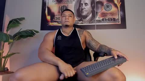 Snapshot of chrizmacgregor chatting on 03-08-26, 08:23 chrizmacgregor online show from 03-08-26, 08:23