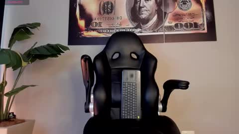 Snapshot of chrizmacgregor chatting on 03-19-26, 06:34 chrizmacgregor online show from 03-19-26, 06:34