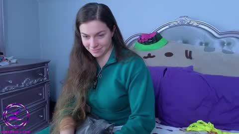 Snapshot of chroniclove chatting on 04-06-26, 10:22 Marley online show from 04-06-26, 10:22