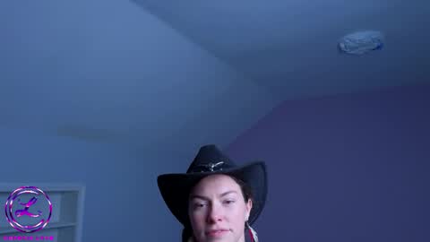Snapshot of chroniclove chatting on 04-21-26, 12:23 Marley online show from 04-21-26, 12:23