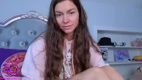 Snapshot of chroniclove chatting on 06-19-26, 03:16 Marley online show from 06-19-26, 03:16