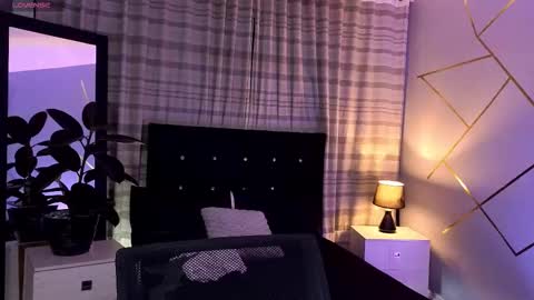 chrristopher77 online show from 10-10-25, 04:22