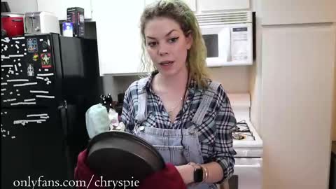 Snapshot of chrysanthulu chatting on 09-26-25, 05:00 Chrys online show from 09-26-25, 05:00