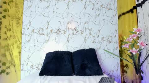 Snapshot of chrystal_golden chatting on 10-04-25, 06:39 Christal Golden online show from 10-04-25, 06:39