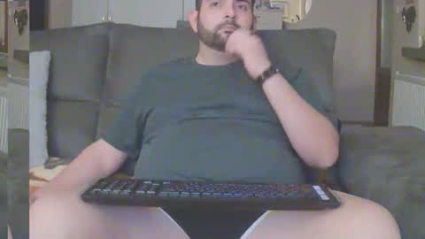 Snapshot of chubbbybo chatting on 11-09-25, 06:28 Chubby Boy97 online show from 11-09-25, 06:28