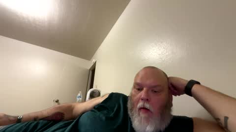 chubbyluvr42 online show from 09-10-25, 04:34