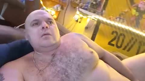 Snapshot of chubbyman40 chatting on 02-08-26, 03:48 chubbyman40 online show from 02-08-26, 03:48