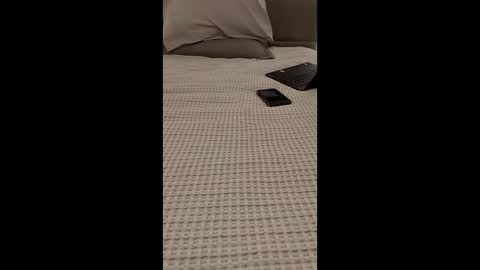 AstorYvr online show from 03-05-26, 05:58