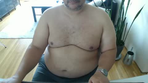 Snapshot of chubbyvix chatting on 07-12-26, 06:54 AstorYvr online show from 07-12-26, 06:54
