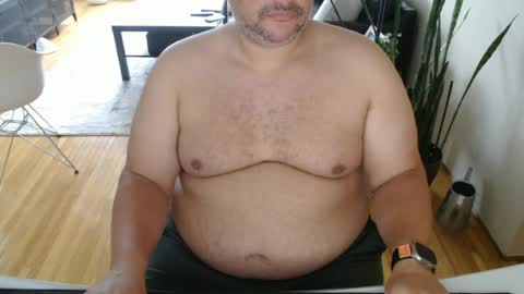Snapshot of chubbyvix chatting on 07-14-26, 03:33 AstorYvr online show from 07-14-26, 03:33