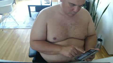 Snapshot of chubbyvix chatting on 07-15-26, 07:19 AstorYvr online show from 07-15-26, 07:19