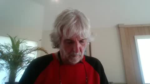 chuck354139 online show from 01-02-25, 08:35