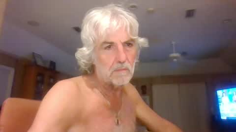 chuck354139 online show from 01-03-25, 06:44