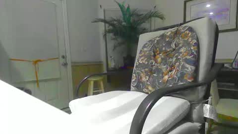 chuck354139 online show from 02-13-25, 11:39