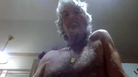 Snapshot of chuck354139 chatting on 09-23-25, 02:36 chuck354139 online show from 09-23-25, 02:36