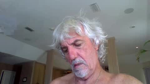 Snapshot of chuck354139 chatting on 09-30-25, 02:33 chuck354139 online show from 09-30-25, 02:33