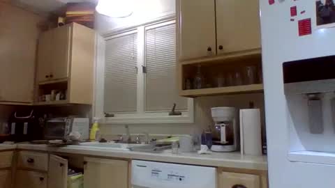 Snapshot of chuck354139 chatting on 10-03-25, 02:19 chuck354139 online show from 10-03-25, 02:19