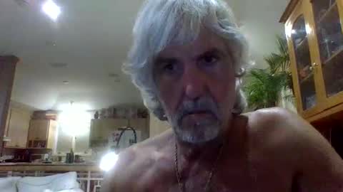 Snapshot of chuck354139 chatting on 10-21-25, 06:03 chuck354139 online show from 10-21-25, 06:03