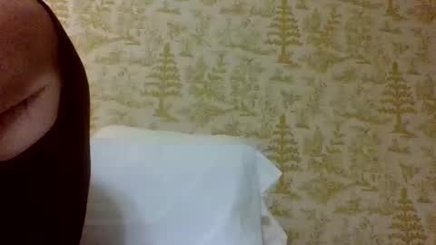 Snapshot of chuck354139 chatting on 10-28-25, 02:59 chuck354139 online show from 10-28-25, 02:59