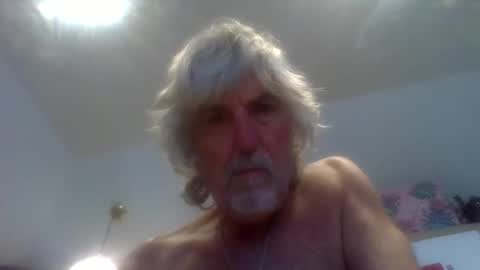 Snapshot of chuck354139 chatting on 11-12-25, 05:13 chuck354139 online show from 11-12-25, 05:13
